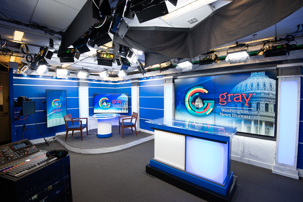 3 - Studio B - Gray TV - SM